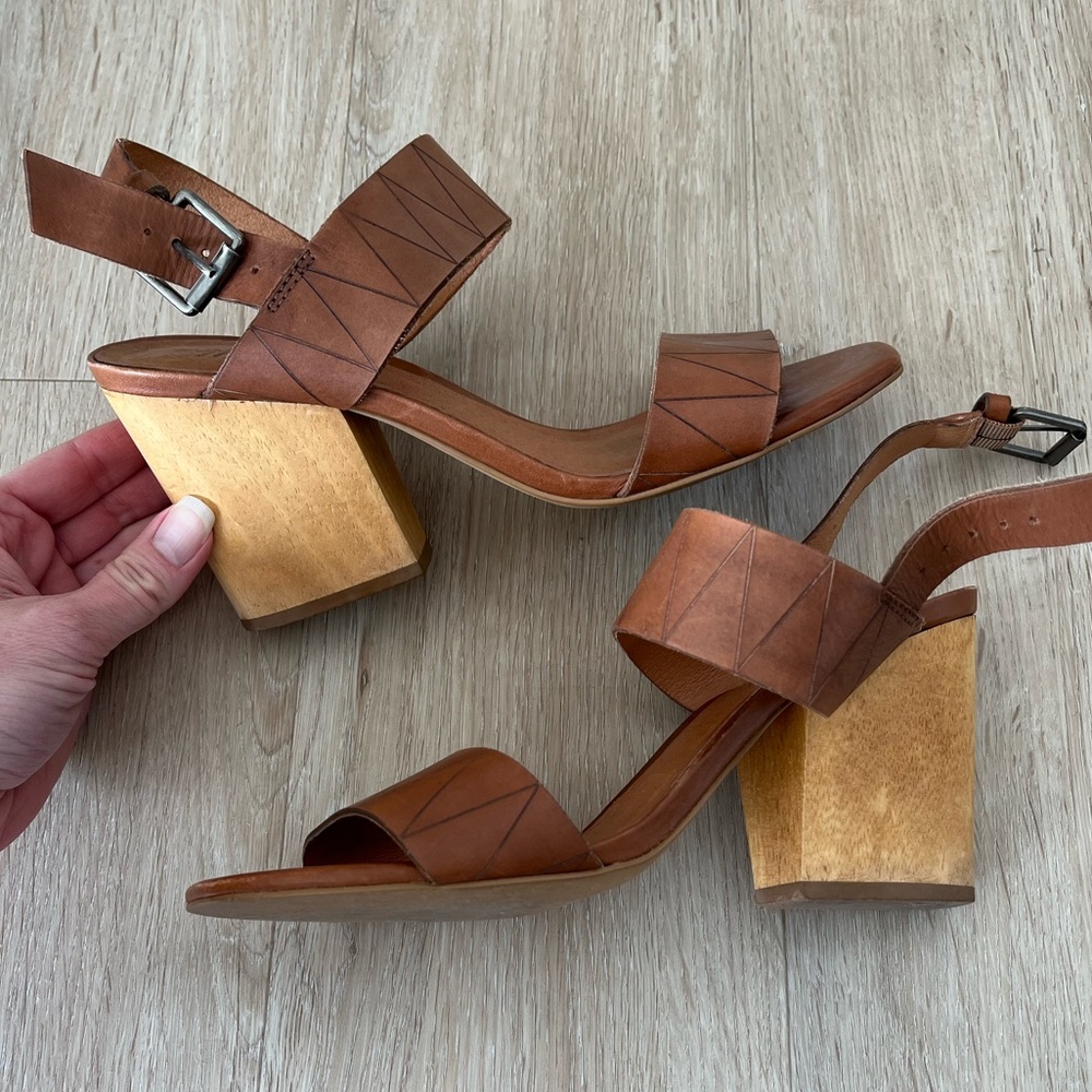 Madewell Brown Leather Sandal with Wood Block Heel in Size 7